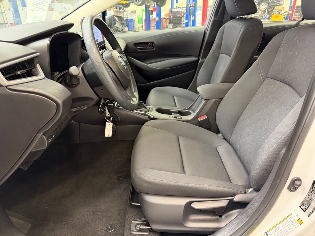 Used 2026 Toyota Corolla LE FWD image 15