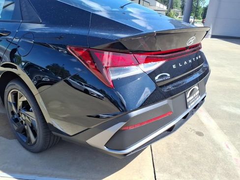 New 2026 Hyundai Elantra Sport FWD image 19