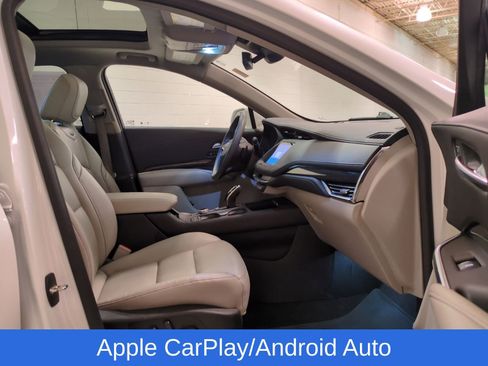 Used 2020 Cadillac XT4 Premium Luxury w/ Cold Weather Package image 9