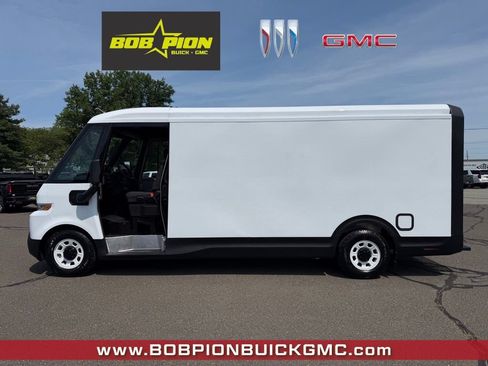 Used 2024 Chevrolet Brightdrop 600 w/ Commercial Equipment Package AWD/4WD image 2