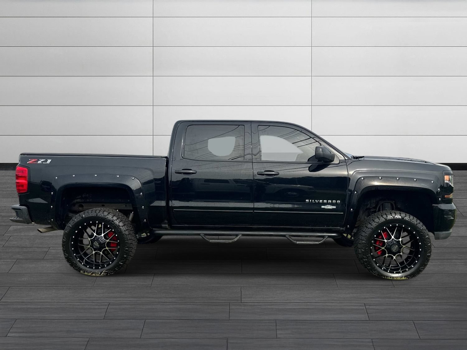 Used 2018 Chevrolet Silverado 1500 LT w/ All Star Edition AWD/4WD image 3