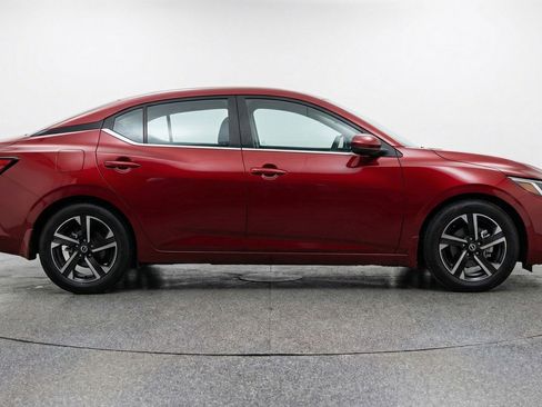 Used 2025 Nissan Sentra SV image 11