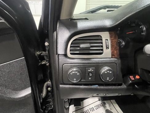 Used 2013 GMC Sierra 3500 Denali image 32