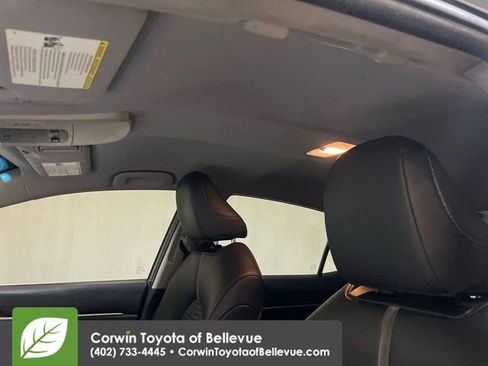 Used 2018 Toyota Camry SE image 24