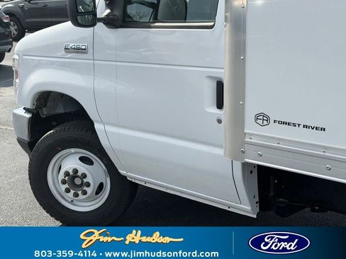 New 2026 Ford E-450 and Econoline 450 Super Duty w/ Power Equipment Group image 10