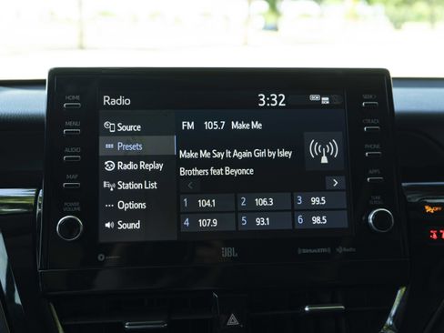 Used 2021 Toyota Prius Prime XLE FWD image 31