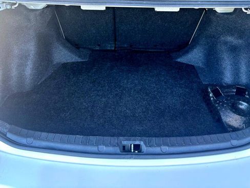 Used 2011 Toyota Corolla LE image 13