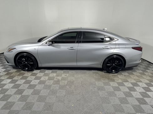 Used 2022 Lexus ES 350 F Sport image 2