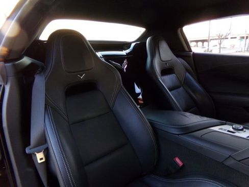 Used 2017 Chevrolet Corvette Stingray Convertible w/ 2LT Preferred Equipment Group image 28