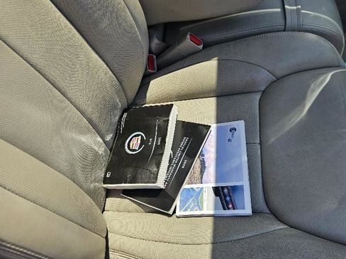 Used 2009 Cadillac DTS w/ Sun And Sound Package FWD image 17