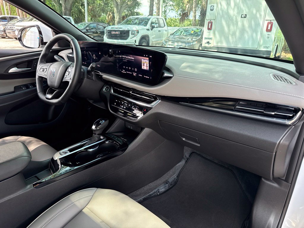 Used 2025 Buick Envista Avenir FWD image 19