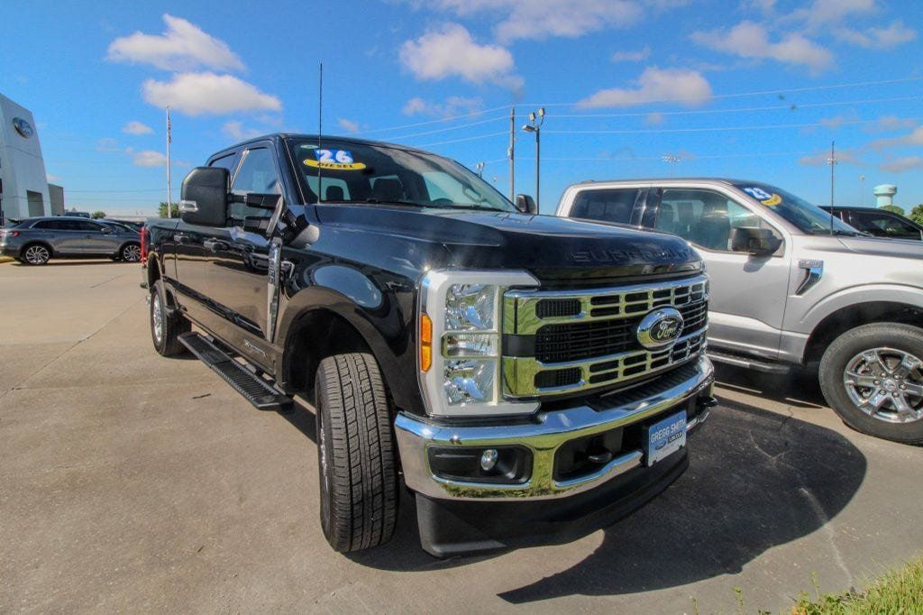 Used 2026 Ford F250 XLT AWD/4WD image 2