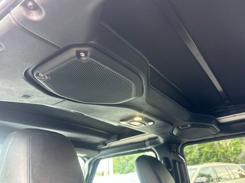 Used 2020 Jeep Wrangler Unlimited Sahara AWD/4WD image 31