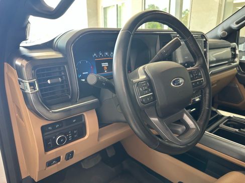 Used 2023 Ford F250 Lariat w/ Lariat Ultimate Package AWD/4WD image 24