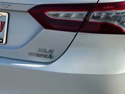 Used 2020 Toyota Camry XLE image 27