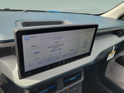 New 2026 Ford Maverick XLT w/ XLT Luxury Package image 23