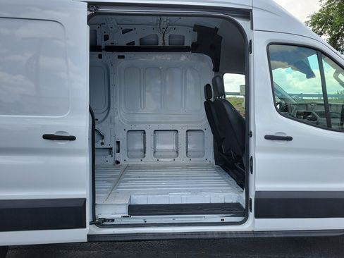Used 2025 Ford Transit 250 148 High Roof Extended RWD image 12
