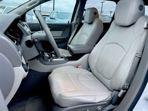 Used 2016 GMC Acadia SLT w/ Premium Edition image 16