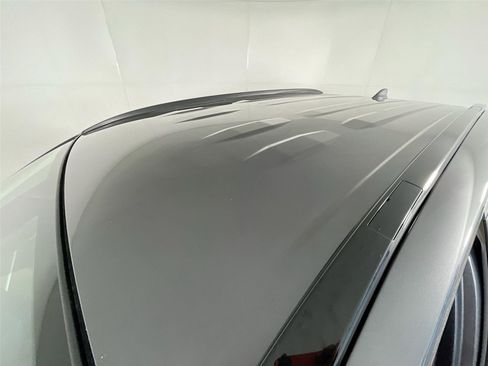 Used 2019 Toyota RAV4 LE w/ Carpet Mat Package image 11