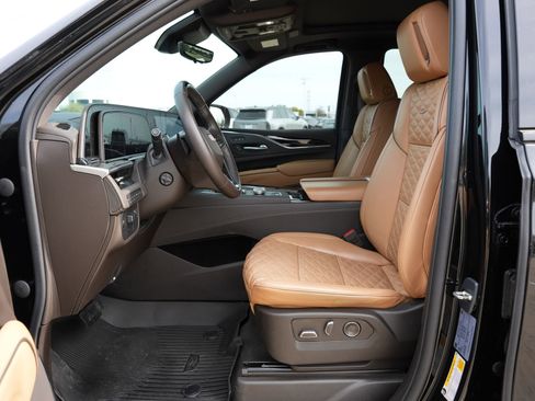 Used 2023 Cadillac Escalade Sport w/ Touring Package image 18