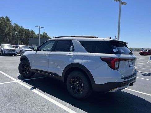 New 2026 Ford Explorer Tremor image 3