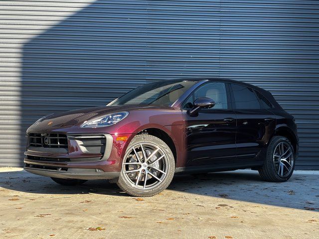 Certified 2026 Porsche Macan AWD/4WD image 1