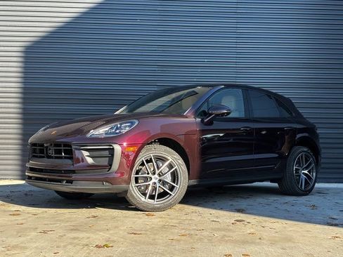 Certified 2026 Porsche Macan AWD/4WD image 1
