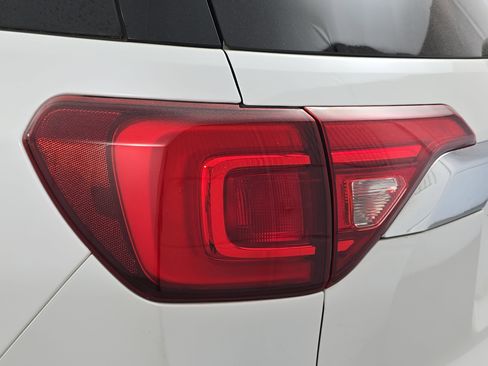 Used 2018 GMC Acadia SLT FWD image 35