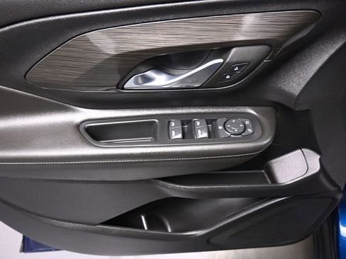 Used 2022 GMC Terrain SLE w/ Driver Convenience Package image 7