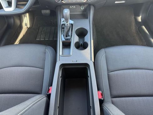 Used 2025 Nissan Altima 2.5 SV image 18