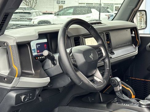 Used 2021 Ford Bronco Badlands image 10