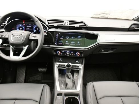 Used 2025 Audi Q3 2.0T Premium w/ Convenience Package image 19