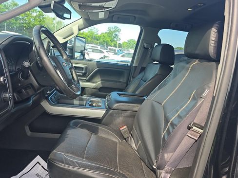 Used 2017 Chevrolet Silverado 2500 LTZ w/ Vortec Plus Package AWD/4WD image 10
