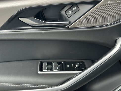 New 2025 Jaguar F-PACE R-Dynamic S AWD/4WD image 15