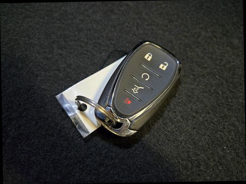 Used 2020 Chevrolet Equinox LT FWD image 19
