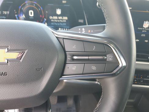 Used 2026 Chevrolet Equinox LT FWD image 21