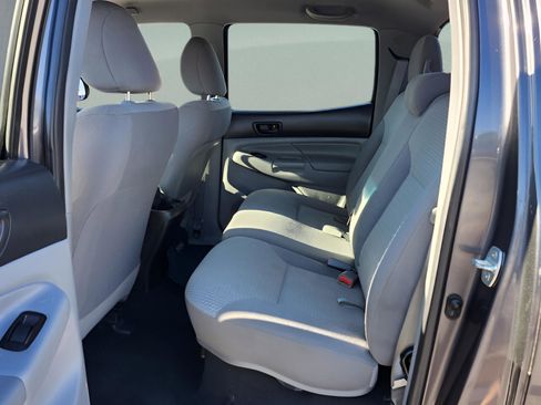 Used 2012 Toyota Tacoma PreRunner image 10