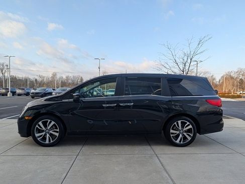 Certified 2024 Honda Odyssey Touring image 4