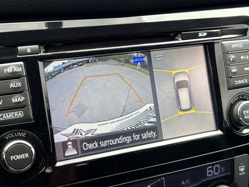 Used 2017 Nissan Rogue SV w/ SV Premium Package image 22