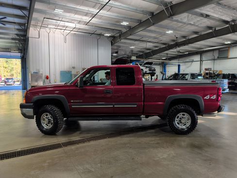 Used 2004 Chevrolet Silverado 2500 LS w/ Snow Plow Prep Package image 5