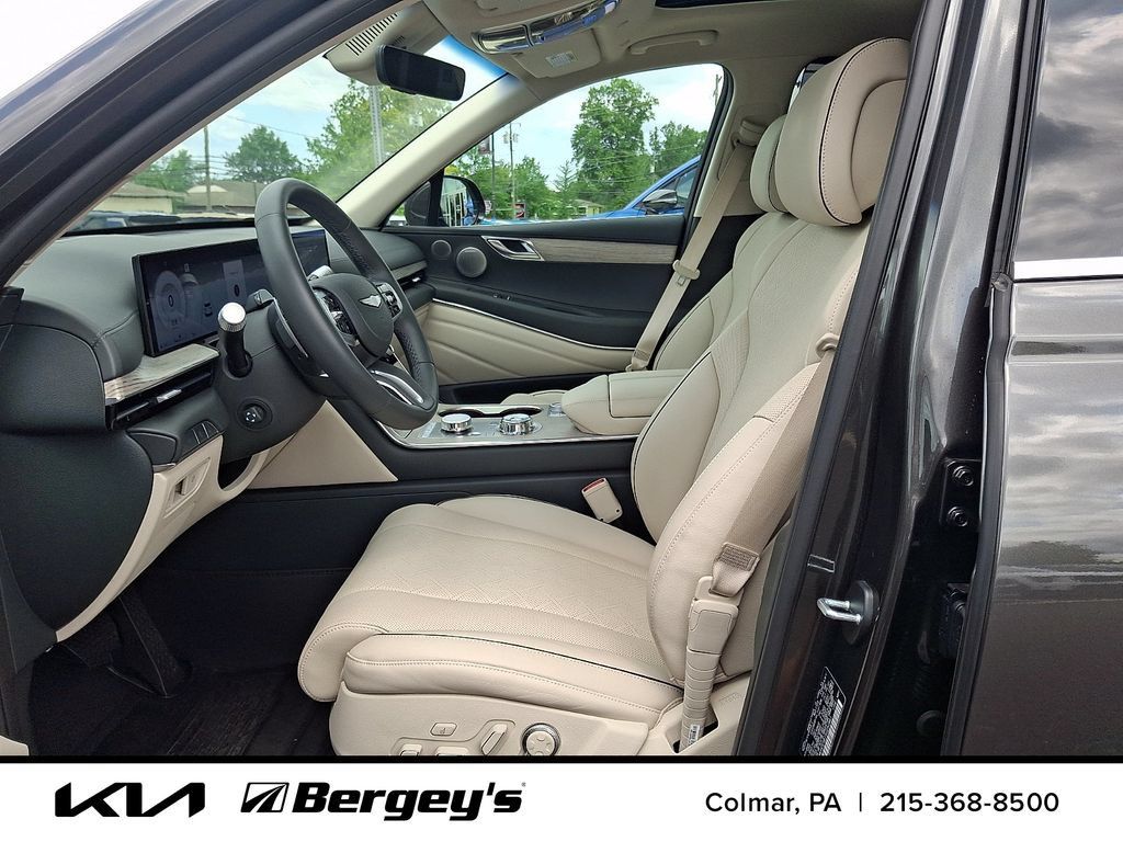 Used 2025 Genesis GV80 2.5T Prestige AWD/4WD image 16