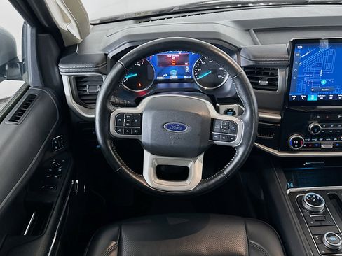 Used 2024 Ford Expedition Max XLT image 18