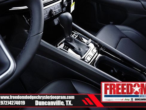 New 2026 Jeep Compass Latitude image 34