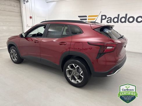 Certified 2025 Chevrolet Trax LT w/ Driver Confidence Package FWD image 4