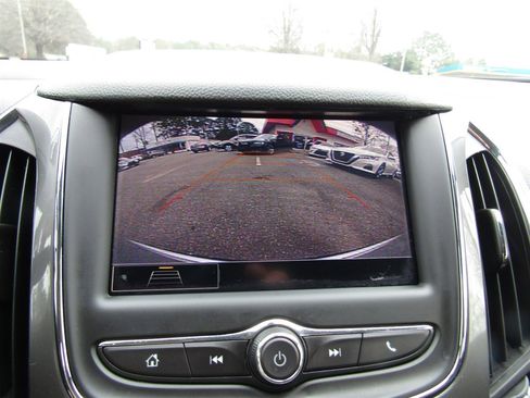 Used 2019 Chevrolet Cruze LS image 28