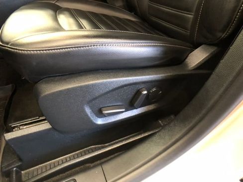 Certified 2020 Ford Edge SEL w/ Convenience Package image 11