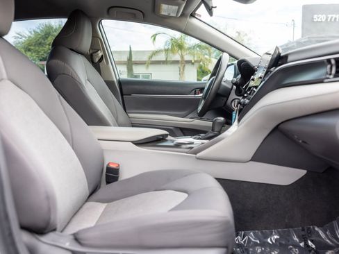 Used 2021 Toyota Camry LE image 15