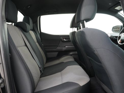 Used 2023 Toyota Tacoma TRD Sport AWD/4WD image 12