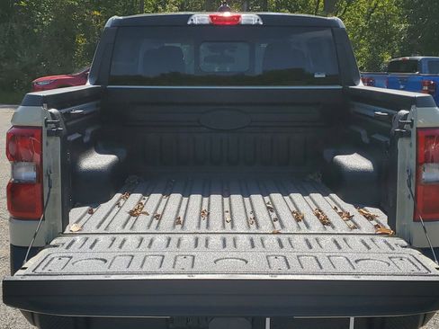 New 2025 Ford Maverick Lariat w/ Black Appearance Package image 7