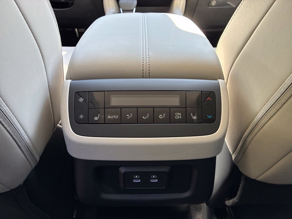 New 2026 Nissan Pathfinder SL w/ SL Premium Package AWD/4WD image 30